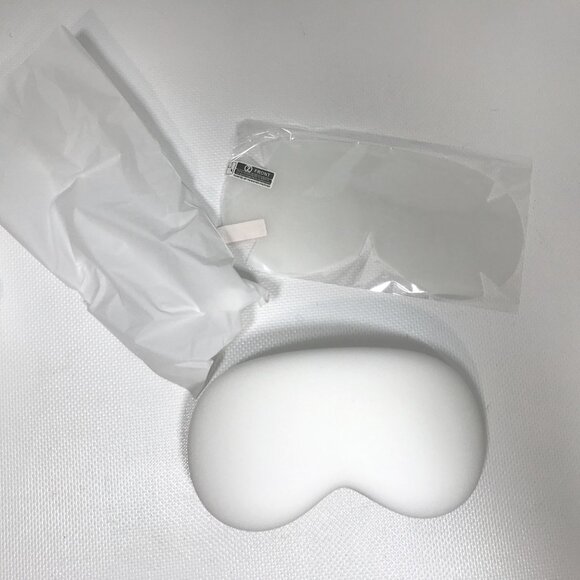 Silicone Case Designed for Apple Vision Pro VR Headset White - Picture 6 of 10